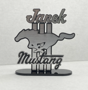 Personalizowany napis na podstawce na tort Ford Mustang